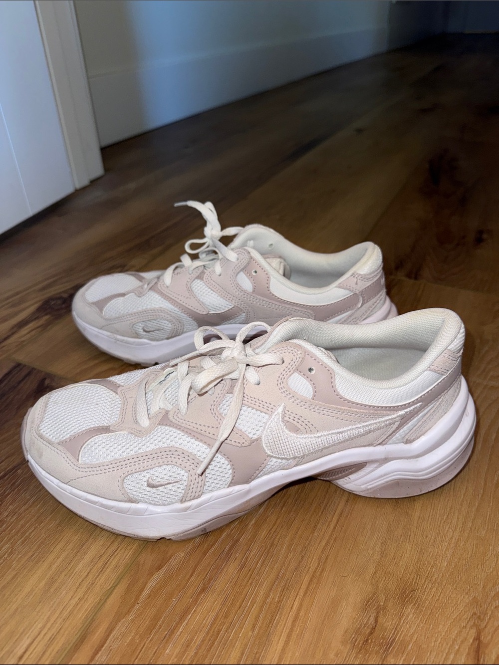 Nike Women's AL8